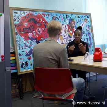 Club Connected van COC Zwolle dringend op zoek naar nieuwe vrijwilligers: "We hebben momenteel maar twee vrijwilligers"