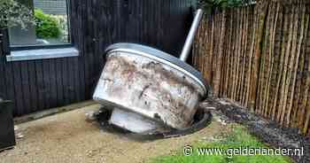 Hottub komt uit grond omhoog door hevige regenval, straten staan blank in meerdere Brabantse plaatsen