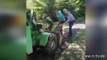 Weingut überschwemmt: Günther Jauch packt kräftig mit an