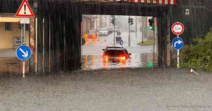 Überflutete Straßen und vollgelaufene Keller in Oberfranken