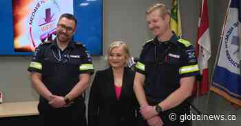 ‘They’re my guardian angels’: Saskatoon resident shows thanks to paramedics