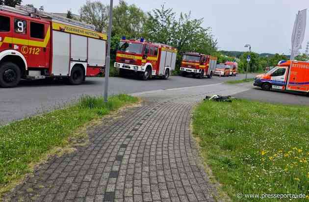 FW-EN: Gefahrguteinsatz und Brand an einer Photovoltaikanlage - Hattinger Feuerwehr zweimal mit Großaufgebot im Paralleleinsatz