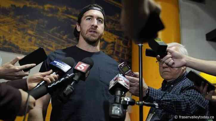 Lightning trade with Predators to bring veteran defenceman McDonagh back to Tampa Bay