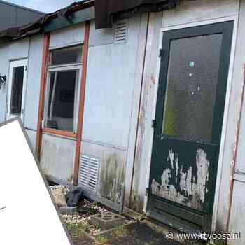 Omstreden zorginstelling Balkbrug overgenomen: verguisde barakken tegen de vlakte