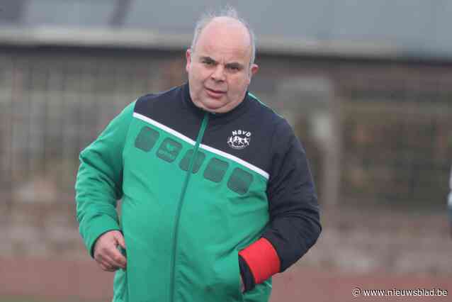 SCHOENEN AAN DE HAAK. Handzame-trainer Kurt Deseintebein is even aan rust en genieten toe: “Maar mijn verhaal is nog niet helemaal geschreven”