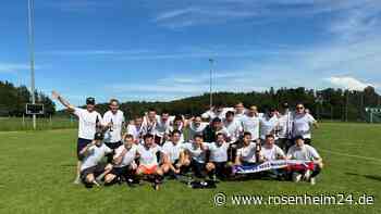 Warum bei Neuöttings Meisterschaft keine Teamkollegen auf dem Spielfeld standen