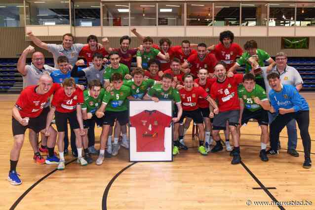 Traditieclub veert op: na vijf jaar stijgt Sasja  weer naar hoogste handbalafdeling, waar het kaart van eigen jeugd trekt