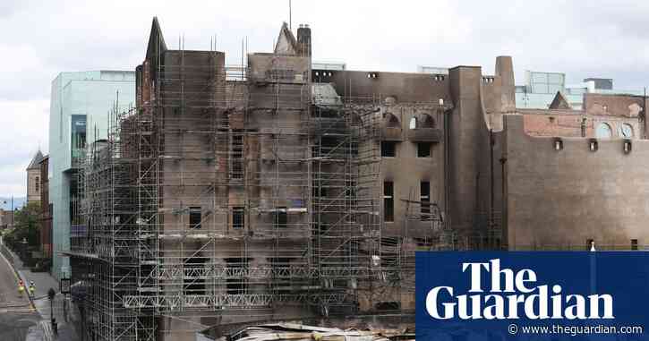 Mackintosh building restoration should be taken out of Glasgow art school’s hands, say experts