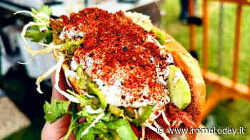 Due chef italiani vogliono fare il miglior kebab di Roma (dentro a un'opera d'arte contemporanea)