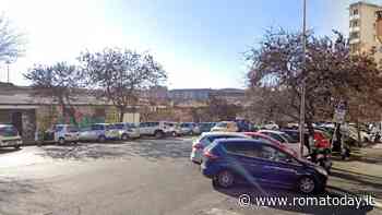 Spaccano una bottiglia di birra per minacciare le vittime e rapinarle