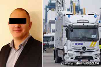 Douanier ‘Gamerrr’ krijgt vijf jaar cel en monsterboete voor lekken van info aan drugsmilieu