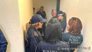 Blitz a Tor Bella Monaca, sgomberati tre alloggi Ater occupati abusivamente