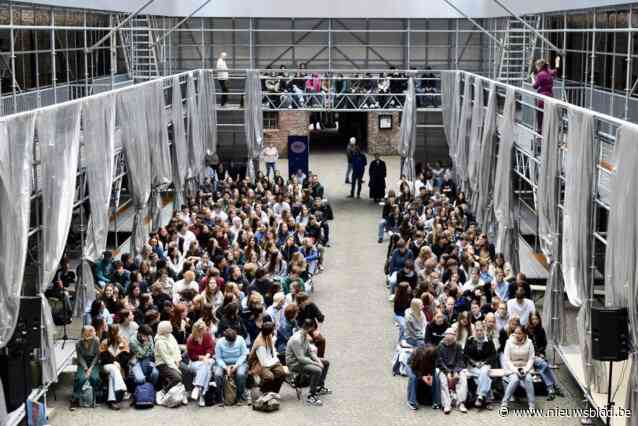 ‘Open Boek’ lokt 500 leerlingen naar Stadshallen