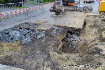 En plots gaapt er een krater onder de weg: “Azaleastraat nog een week afgesloten”
