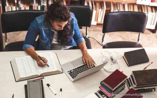 Most social work students in NI struggling financially, but executive says it cannot fund bursary rise