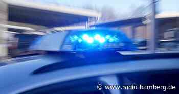 Auto kollidiert mit Lastwagen: 71-Jährige tot