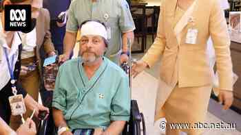 Singapore Airlines CEO visits Australian couple 'in limbo' after turbulent flight