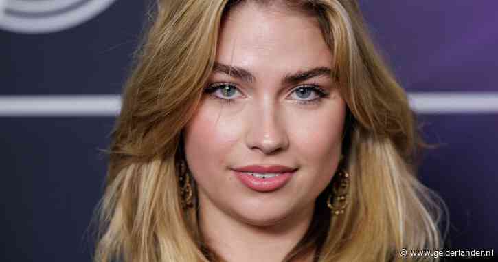 Roxy Dekker moest niets hebben van vragen over relatie, nu zet ze vriend Koen in voor volgende hit