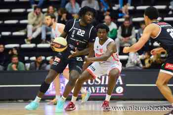 Godwin Tshimanga tot 2027 bij Basket Brussels, ook Louis Hazard en Terry Deroover blijven