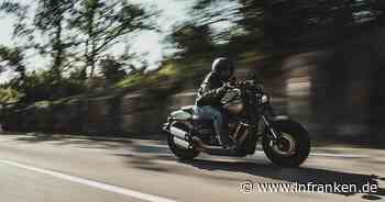 Motorradfahrer (67) im Kreis Kitzingen verliert Kontrolle über seine Maschine - schwer verletzt