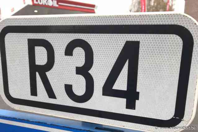 Man lichtgewond na botsing op spoorwegbrug