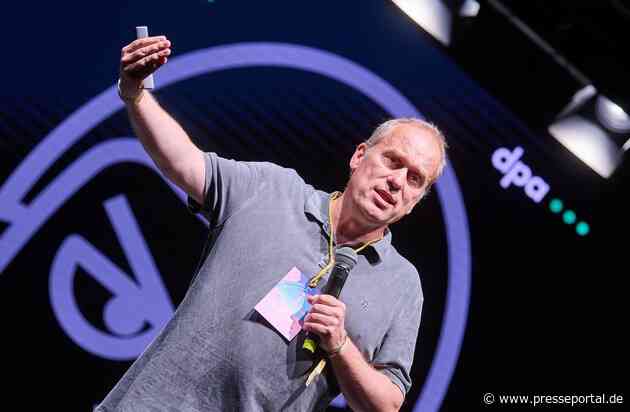 dpa-Verifikations-Experte Stefan Voß entlarvt Falschinformationen auf der re:publica