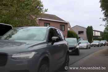 Buurtbewoners protesteren tegen sluipverkeer in Walenstraat: “Al verschillende maatregelen genomen”