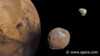 Lost photos suggest Mars' mysterious moon Phobos may be a trapped comet in disguise