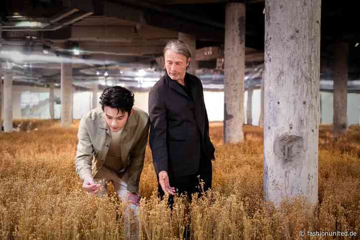 Kund:innen-Erlebnis ‘Villa Zegna’: Ein temporäres Flachsfeld in Schanghai