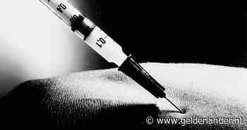 ‘Ik zei: ik ga je wel prikken, maar ik blijf niet bij je slapen. Zo zei ik het. Letterlijk, hè, letterlijk’