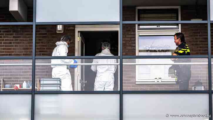 Dode gevonden in appartement, politie doet al urenlang onderzoek