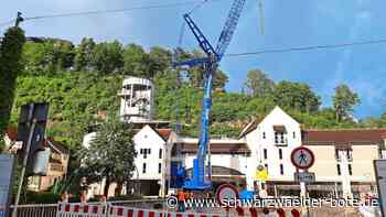 Hesse-Stadt erlebt blaues Wunder: Calw feiert einen Kran und eine Brücke