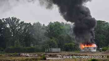 112-nieuws: keet in brand • bestelbus op z'n kant na botsing