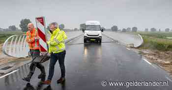 De eerste stap naar bescherming bewoners tegen het hoogwater is gezet, brug bij Alphen eindelijk klaar