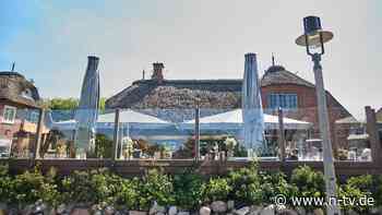 "Schockierend und widerwärtig": CSU-Generalsekretär: Gröler auf Sylt-Video sollten sich stellen