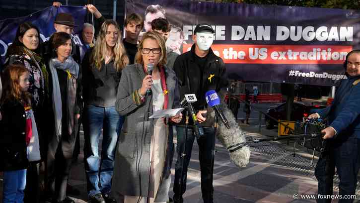 Ex-Marine fighter pilot accused of training Chinese aviators can be extradited to US, Australian judge rules