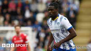 Stockport make Colchester's Mingi first summer signing