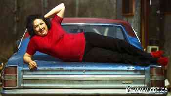 Get to know the big-hearted, sharp-witted art of Shelley Niro with these 6 works