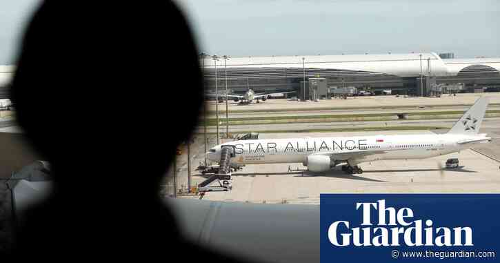 Singapore Airlines tightens seatbelt rules after turbulence flight death