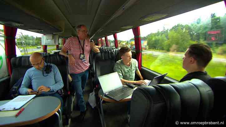 Ruim 130 bonnen uitgedeeld om telefoongebruik achter het stuur
