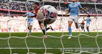 LIVE finale FA Cup | Eerste waarschuwing City na dreun Haaland tegen de lat, houdt United stand?