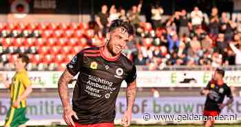 LIVE play-offs | Excelsior legt ADO op de slachtbank, uitfans weggevoerd uit stadion na vuurwerk op veld