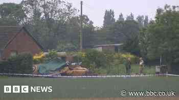Pilot dies after Spitfire crash in Lincolnshire field