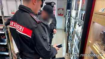 Furti a raffica in aeroporto, rubati 2.500 euro di profumi