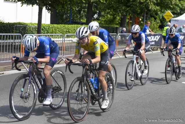 Juniore Alexe De Raedemaeker spurt tot haar eigen verbazing naar vierde plaats op BK: “Nooit gedacht ik na zo’n zware wedstrijd dit al kon”