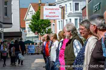 Lübbecker Menschenkette gegen Rassismus