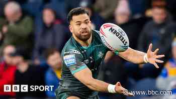 Salford sign Huddersfield centre Marsters
