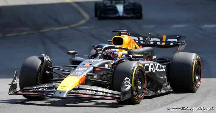 F1, Verstappen in gara al proprio team: “Che noia, uccidetemi. Dovevo portarmi il cuscino”