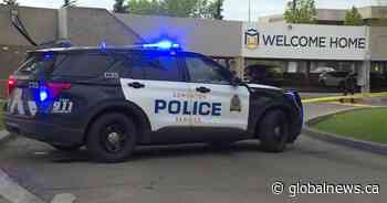 Man seriously injured in parkade shooting near south Edmonton mall