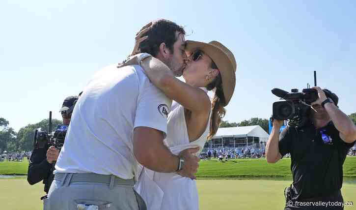 Riley gets first individual PGA Tour win by 5 at Colonial